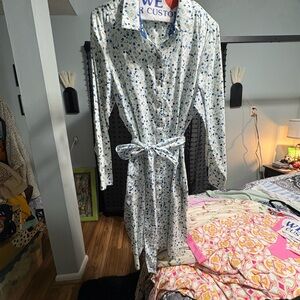 Foxcroft White and Blue Patterned Dress